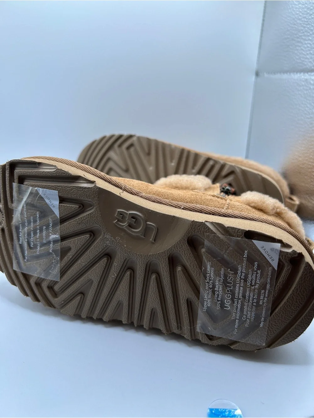 UGG Kids classic ultra Mini-Maxi curly boot Chestnut Suede Shearling Lined Boots